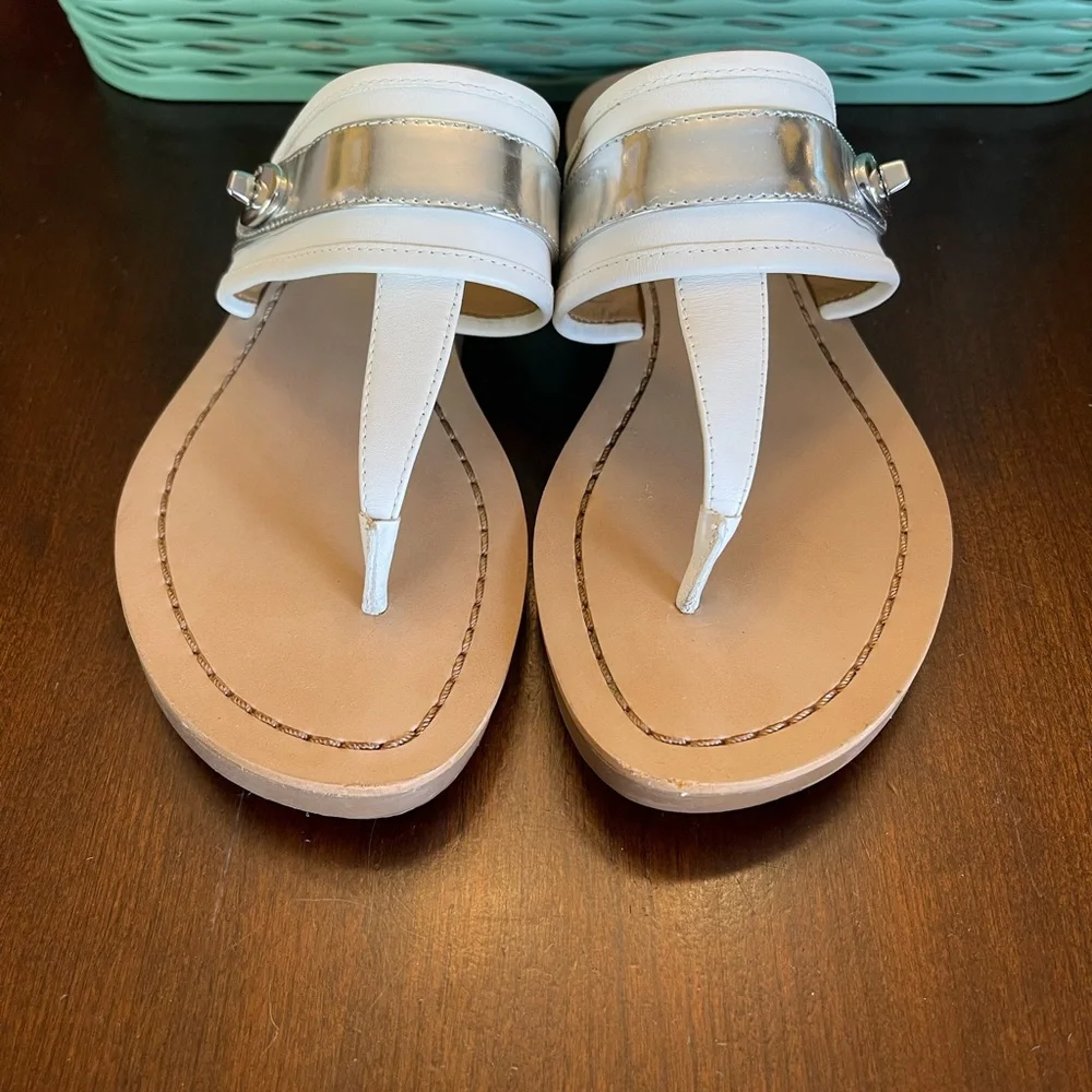 COACH Eileen Turn lock Slide Sandals Flip Flops SZ 6.5 B Color White